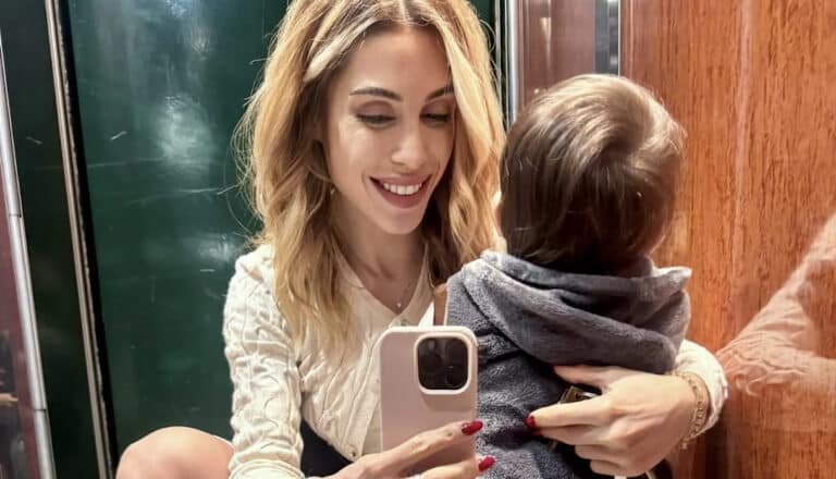 Μαρία Καρλάκη: «Ο πατέρας του παιδιού μου δεν ήρθε στα βαφτίσια, ούτε τη γέννα είχε πλnρώσει»