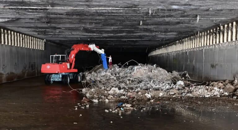 Σπηλαιολόγος για λίμνες στον Κηφισό: «Το νερό έχει σκάψει τα τσιμέντα, τα υπόγεια ποτάμια της Αττικής είναι… σουρωτήρια»