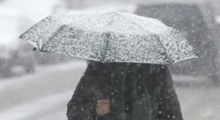 Καιρός: «Υπάρχουν σοβαρές ενδείξεις ότι θα περάσουμε μεγάλο διάστημα με κακοκαιρίες» – Πότε αναμένεται να χιονίσει