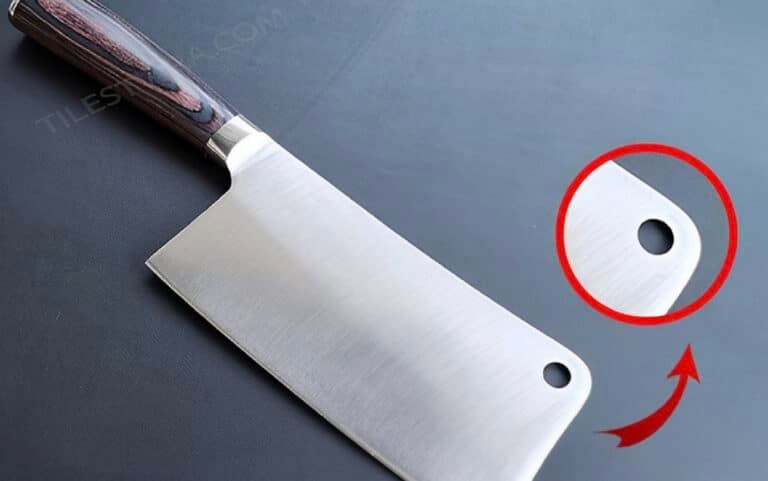 Μετά από 30 χρόνια μάθαμε τον λόγο που υπάρχει αυτή η τρύπα στον μπαλτά