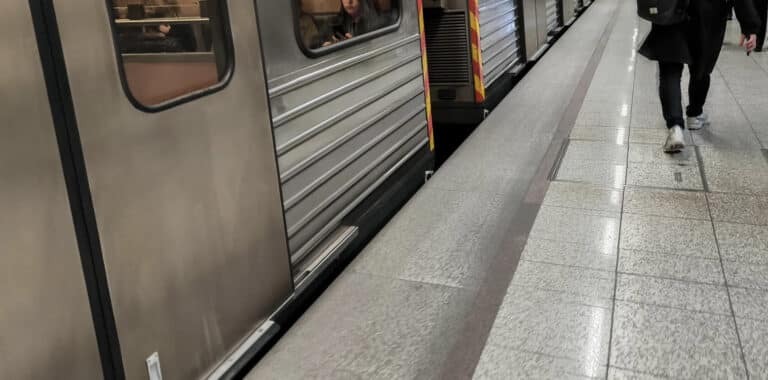 Πτώση ατόμου στον σταθμό «Εθνική Άμυνα» του Μετρό