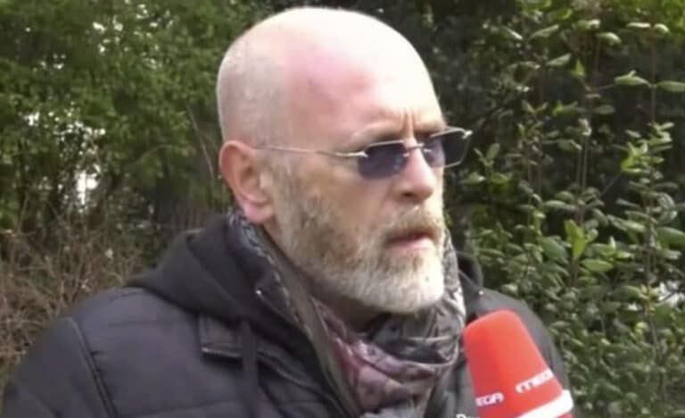 Αuτός είναι ο ηθοποιός που έπεσε θύμα ξυλοδαρμού στα Εξάρχεια