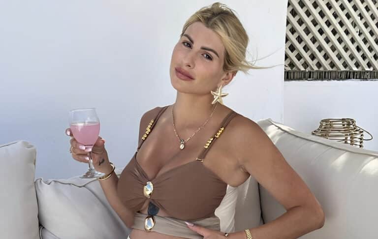 Ευρυδίκη Παπαδοπούλου: Στην πρώτη της φωτογράφιση με τον τριών μηνών γιο της, Δημήτρη