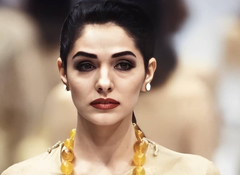 Ίσως η πιο ωραία Ελληνίδα που πέρασε ποτέ: Eίναι 58 ετών και το απόλυτο θηλυκό και μεγαλώνει φυσικά και χωρίς επεμβάσεις – Το Κοpμί λαμπάδα και η πραγματική ηλικία της