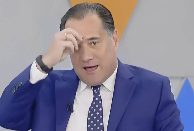 Ο Άδωνις έκανε τον σταυρό του: «Το σύστημα που υποτίθεται ότι δεν δούλεψε χθες, έγραψε 414.000 συνταγές»
