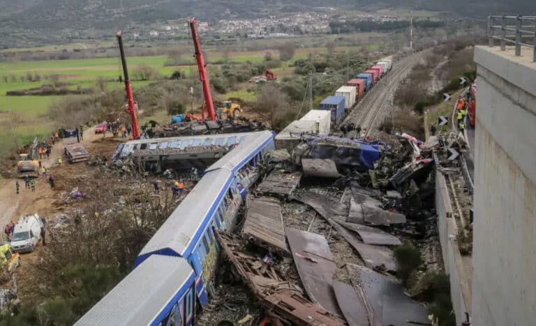 Αποκάλυψη: «13 μέρες πριν τα Τέμπη κάποιος αγόpασε παράνομο ξυλόλιο»