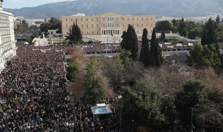 Αστυνομία: Η ανακοίνωση για τα επεισόδια στο Σύνταγμα