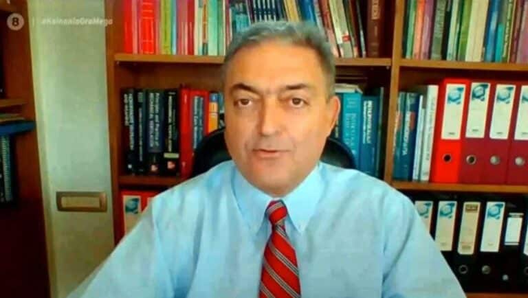 Βασιλακόπουλος: «Η λύση είναι να εμβολιαστούμε και για την γρίπη και κυρίως για τον κορονοϊό»