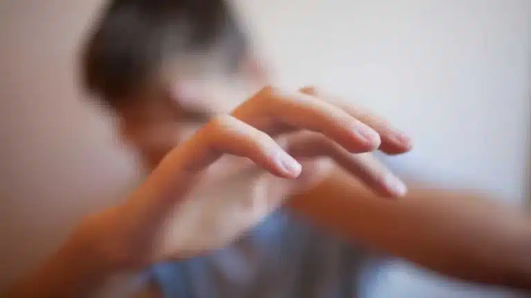 Σοκ: 13χρονος βίαζε από το καλοκαίρι το 6χρονο ξαδερφάκι του