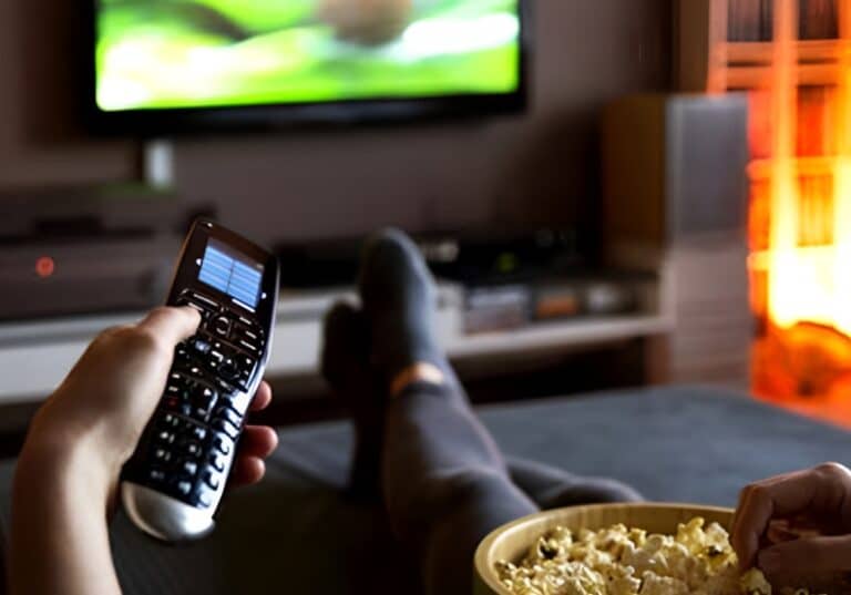 Τρώνε όλοι την σκόνη τους: Η σειρά που σαρώνει την βραδινή ζώνη – Ούτε Masterchef, ούτε Τιμωρός, ούτε Παιχνίδια Εκδίκησης