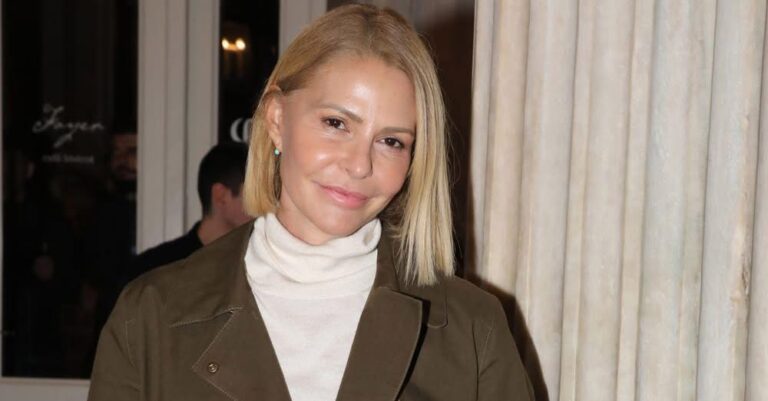 Τζένη Μπαλατσινού: Στο Παρίσι με την μητέρα της – Οι νέες φωτογραφίες από το οικογενειακό ταξίδι που έκαναν