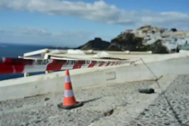 Δήλωση Σοκ Τώρα επιστήμονα για τη Σαντορίνη: Δυστυχώς το χειρότερο σενάριο είναι κοντά – Σάλος στο νησί