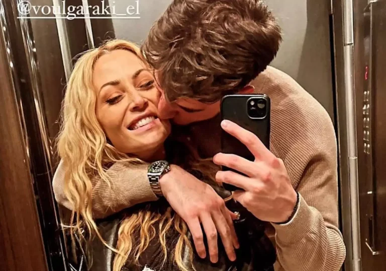 Ελένη Βουλγαράκη: Η γιγάντια ανθοδέσμη που έλαβε από τον σύντροφό της, Φώτη Ιωαννίδη