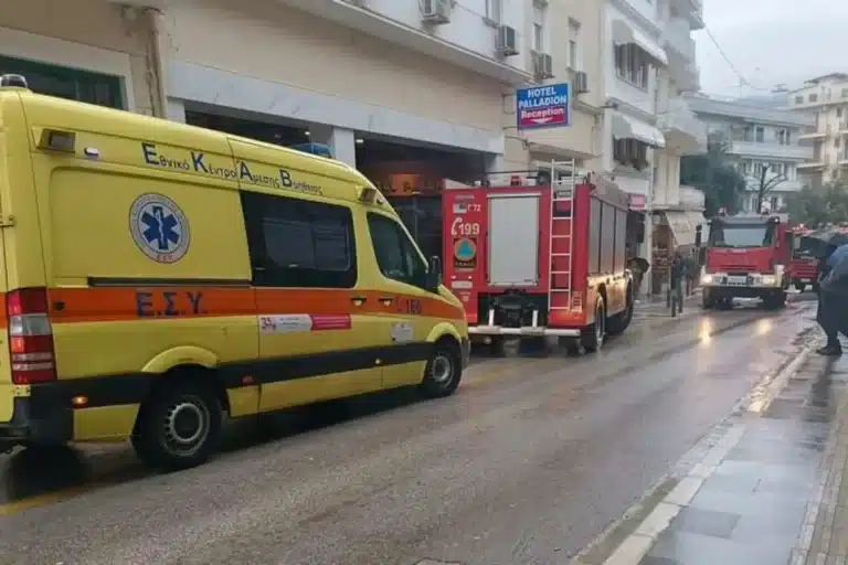 Ιωάννινα: Γυναίκα «βούτηξε» σε φωταγωγό ξενοδοχείου για να γλιτώσει από τον σύζυγό της