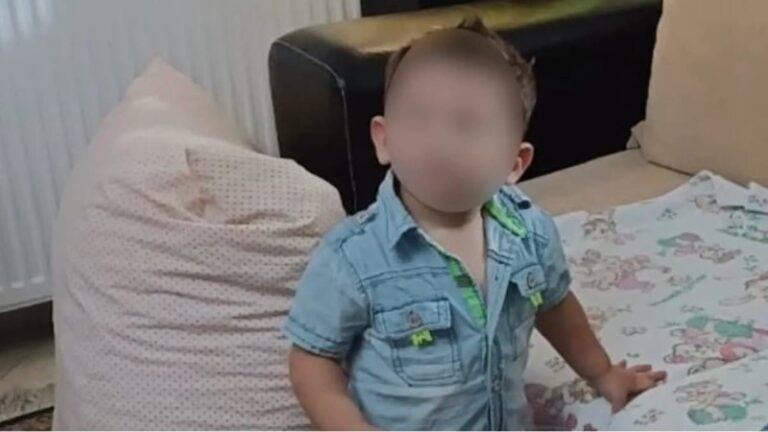 «Δεν σε γνώρισα, σε αγαπάω βαθιά»: Αβάσταχτος θρήνος στην κηδεία του μικρού Άγγελου – Ένταση με τον βιολογικό πατέρα