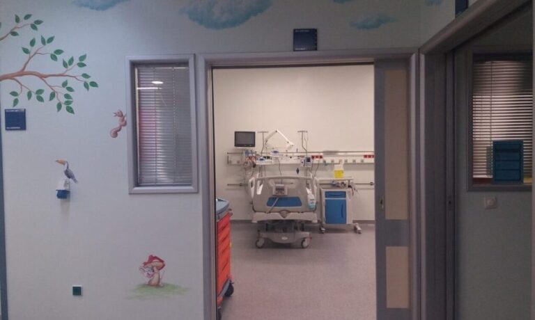 Θρίλερ στο «Παίδων» με 4χρονη –  Καμένη και αφυδατωμένη