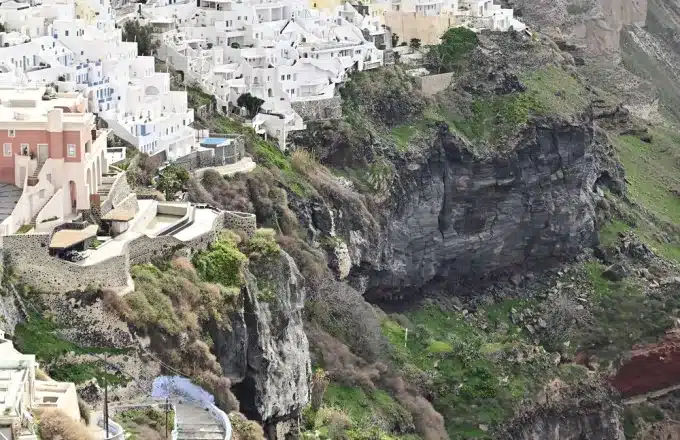 Σεισμοί στις Κυκλάδες: Κλειστά τα σχολεία σε Σαντορίνη, Ίο, Ανάφη κι Αμοργό μέχρι την ερχόμενη Παρασκευή