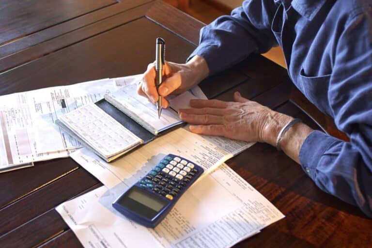 Συντάξεις: Αναδρομικά από 1.661 έως 11.894 ευρώ – Δεκάδες χιλιάδες οι δικαιούχοι