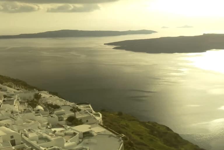 Δείτε Live εικόνα από τη Σαντορίνη