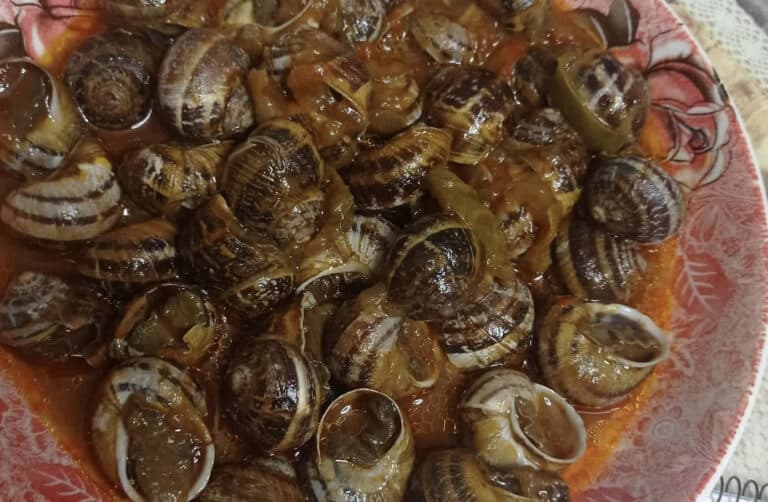 Σε όσους αρέσουν είναι ο καλύτερος μεζές – σαλιγκάρια γιαχνί