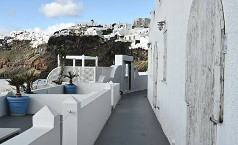 Διπλός σεισμός στη Σαντορίνη το βράδυ της Κυριακής