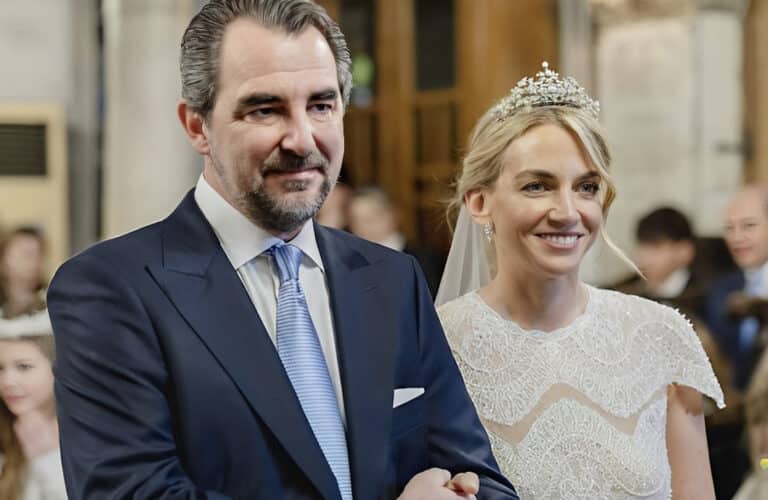 Αποκαλύφθηκε το βασιλικό μονόγραμμα του Νικόλαου Ντε Γκρες και της Χρυσής Βαρδινογιάννη