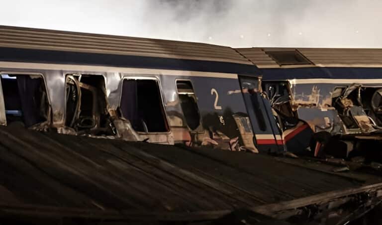 Τέμπη: Νέο ηχητικό ντοκουμέντο αμέσως μετά τη σύγκρουση – «Τρακάραμε, έχει πάρει φωτιά και υπάρχει μέσα κόσμος»