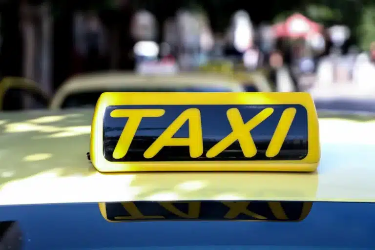 Σε 24ωρη απεργία τα ταξί στην Αττική