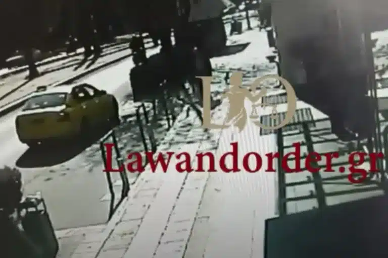 Αθήνα: Η στιγμή που ο οδηγός ταξί παρασέρνει πελάτη για να τον ληστέψει – Πώς έκλεβε τα PIN από τους λογαριασμούς