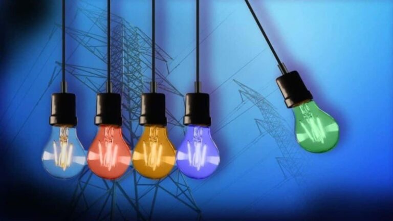 Έρχονται νέες αλλαγές στα τιμολόγια ρεύματος: Αυτές τις ώρες «καίτε» λιγότερο