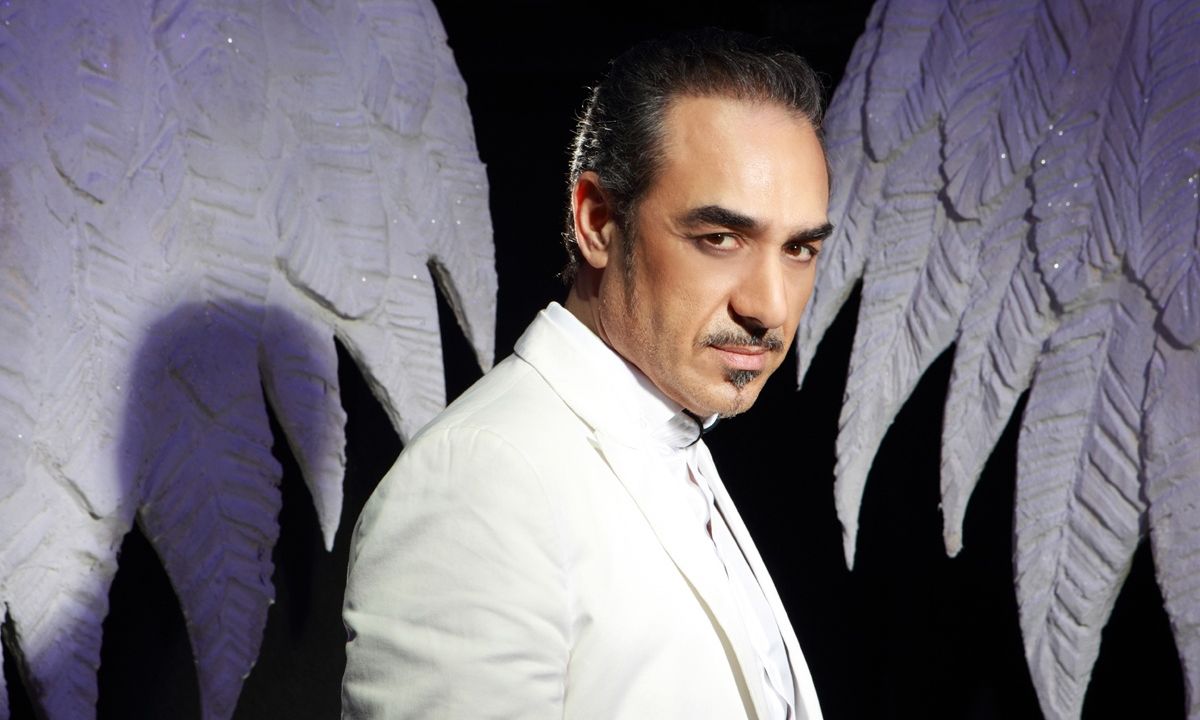 202914d8 notis sfakianakis