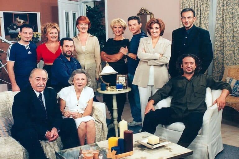 Με την «Σωσώ» έγιναν 8: Αγαπημένοι ηθοποιοί από τα «Εγκλήματα» που έχουν φύγει από την ζωή