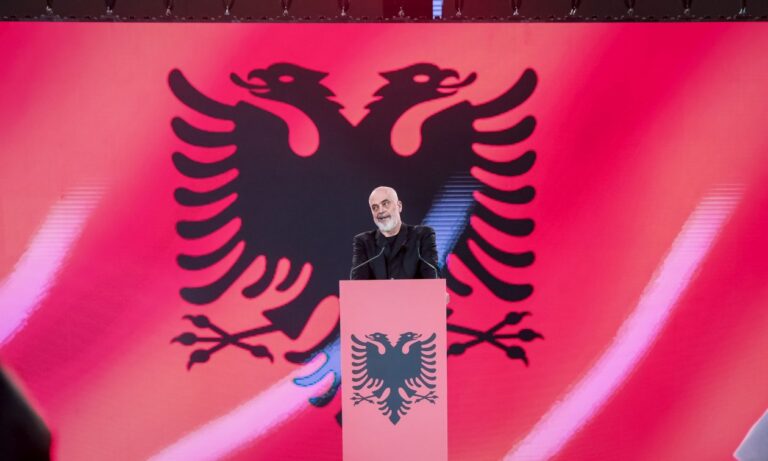 Ράμα από Χανιά: «Κοιμόσασταν στα χωράφια, τώρα είστε ισότιμοι πολίτες – Ζńτω η Αλβανία και η Ελλάδα»