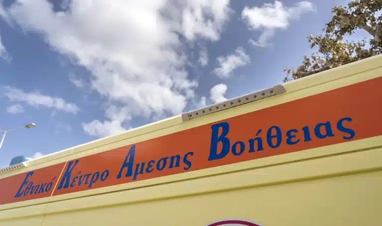 Νεκρός 60χρονος εργάτης – Χτύπησε στο κεφάλι τεράστιο κλωνάρι από το δέντρο