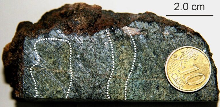 Κάτι γίνεται στο εσωτερικό της Γης – Έλληνας επιστήμονας εξηγεί τη σημασία της ανακάλυψης παραμόρφωσης του πυρήνα