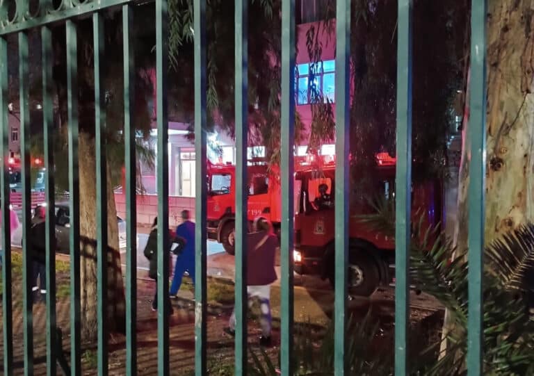 Φωτιά στο Γενικό Κρατικό νοσοκομείο Νίκαιας – Συναγερμός στη Πυροσβεστική