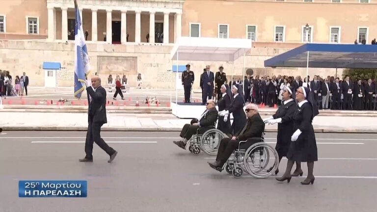 25η Μαρτίου: Ρίγη συγκίνησης κατά τη στιγμή της διέλευσης των Αναπήρων Πολέμου στη στρατιωτική παρέλαση