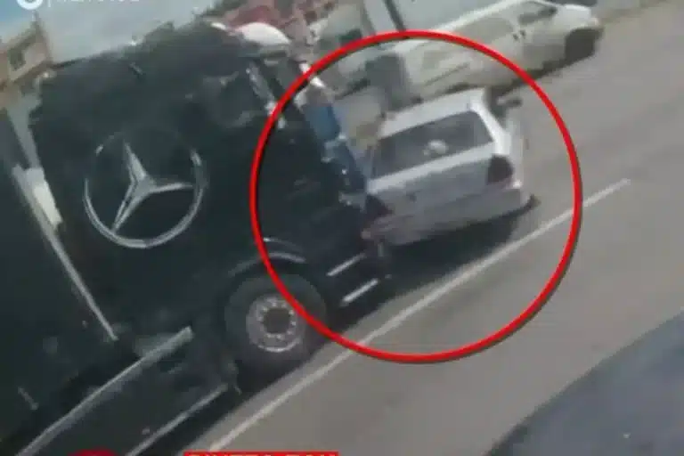 Χαϊδάρι: Τρομακτική καραμπόλα στη Λεωφόρο Αθηνών με δύο νταλίκες, βυτιοφόρο και τρία ΙΧ