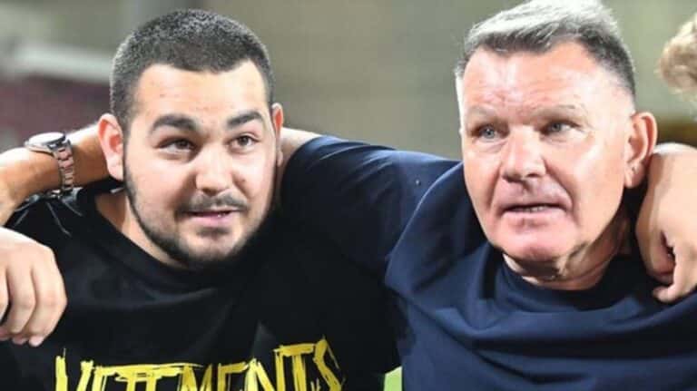 Χρήστος Κούγιας: «Ραγίζει» καρδιές ο γιος του Αλέξη Κούγια – Το βίντεο με τον ποινικολόγο να τραγουδά λίγους μήνες πριν τον θάνατό του