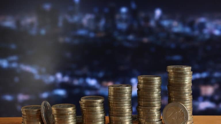 «Απογειώνεται» ο κατώτατος μισθός