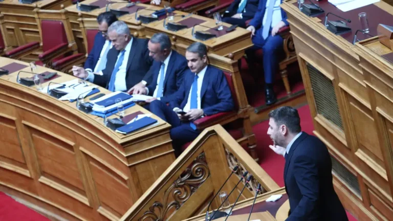 Κατατέθηκε η πρόταση δυσπιστίας κατά της κυβέρνησης