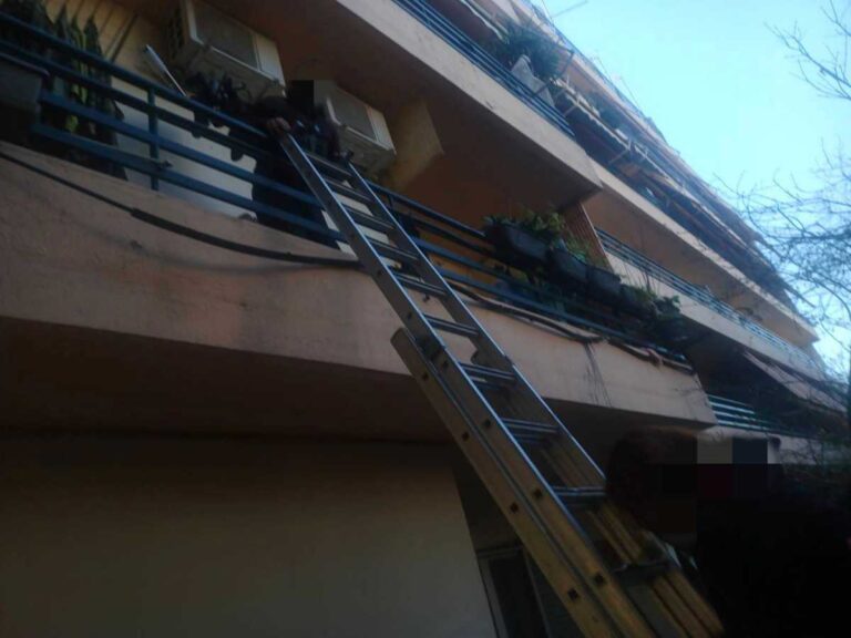 Πατήσια: Πήραν πίσω το σπίτι ευάλωτης οικογένειας ακυρώνοντας στην πράξη την έξωση