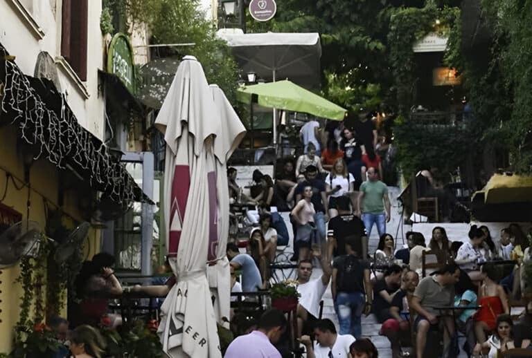 Τέλος εποχής για θρυλικό ελληνικό μαγαζί της Αθήνας, που έχουμε πάει όλοι – Βάζει λουκέτο μετά από 16 χρόνια