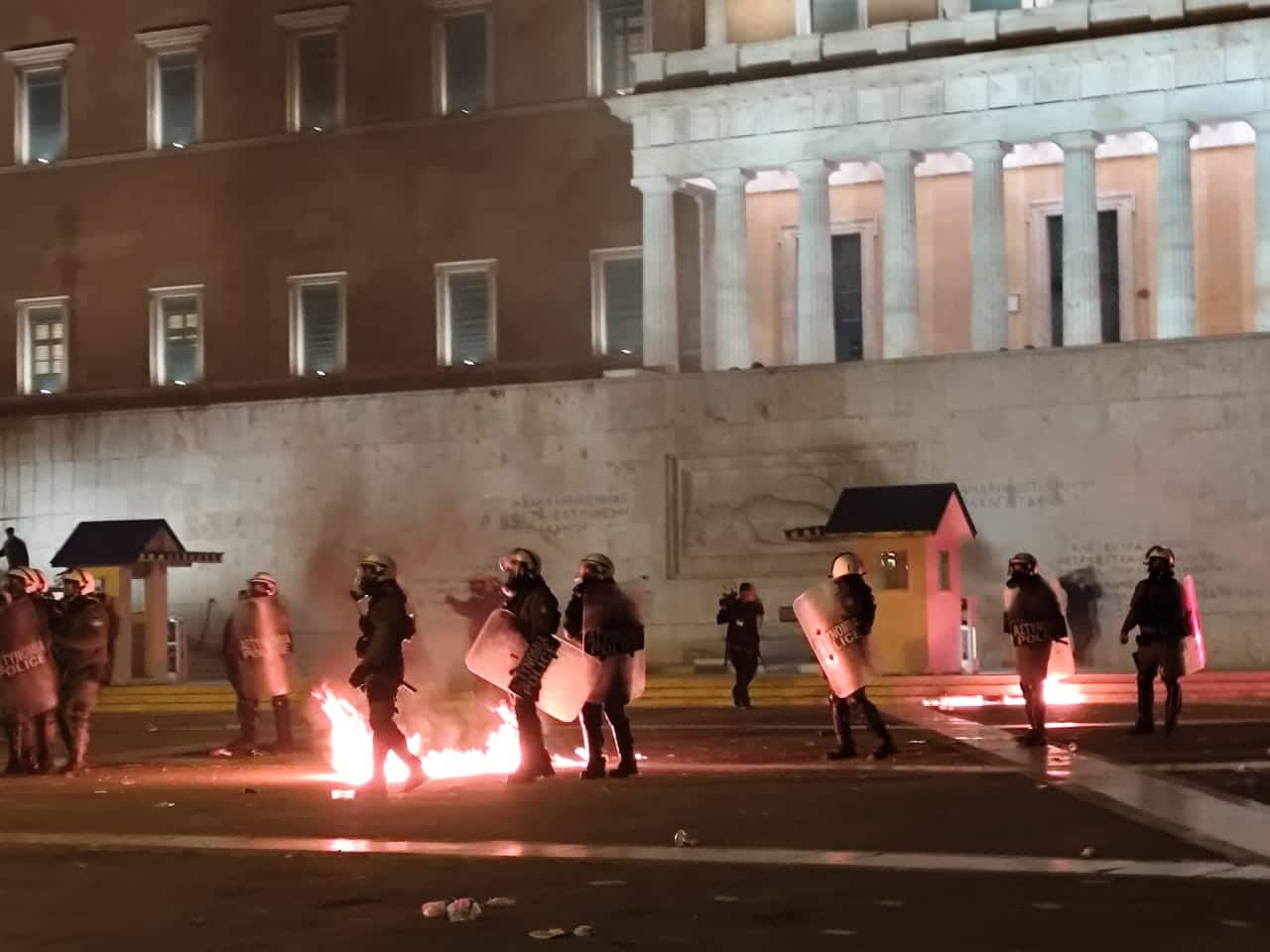 syntagma entasi