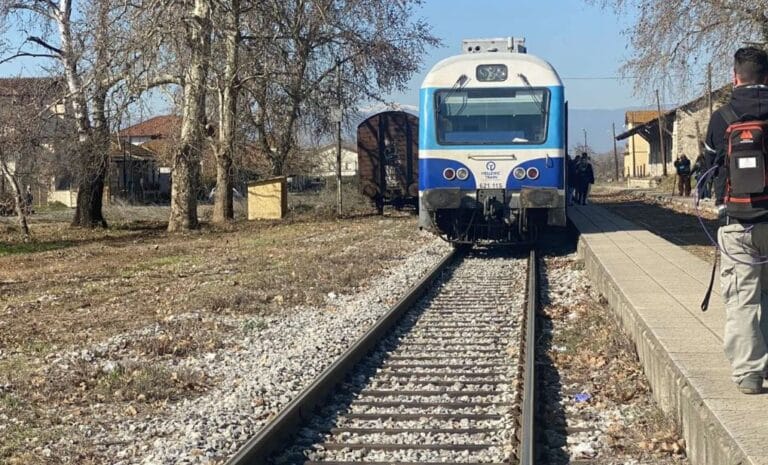 Στο νοσοκομείο ο μαθητής που παρασύρθηκε από τρένο στην Ημαθία – Η ανακοίνωση της Hellenic Train