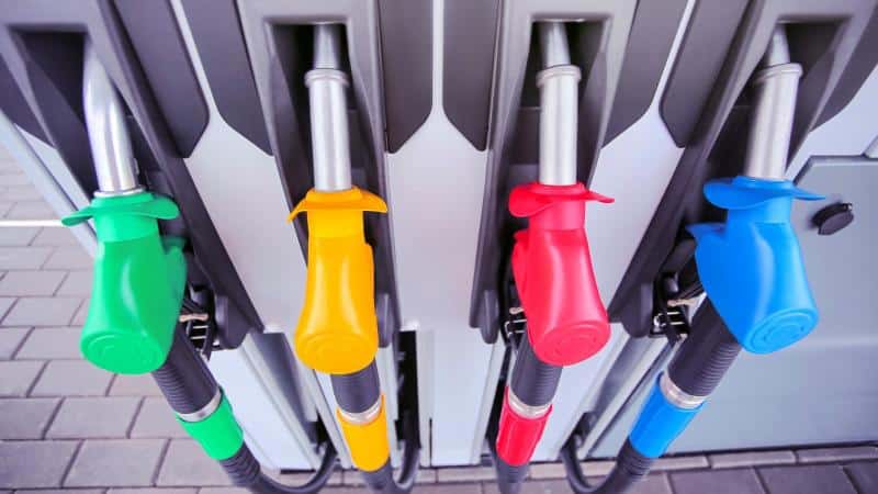 xromata kausimon venzini diesel petrelaio 1