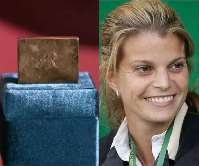 Για 1η φορά στο Cash or Trash: Έμειναν όλοι… σύξυλοι – Πήγε την μπομπονιέρα από τη βάφτιση της Αθηνάς Ωνάση και δεν θα πιστεύετε τι τιμή έπιασε