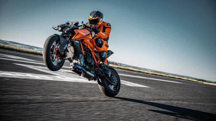 554266 my24 ktm 1390 super duke r 0