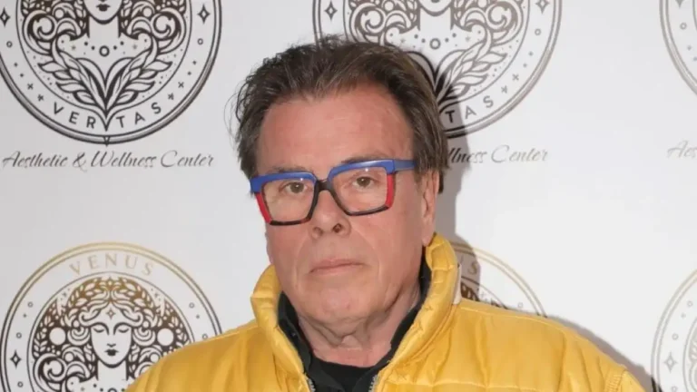 Προκαλεί ο Παπανώτας: «Ο μισθός μας δεν είναι ιδιαίτερα καλός, μιλάμε για μισθό σερβιτόρου»