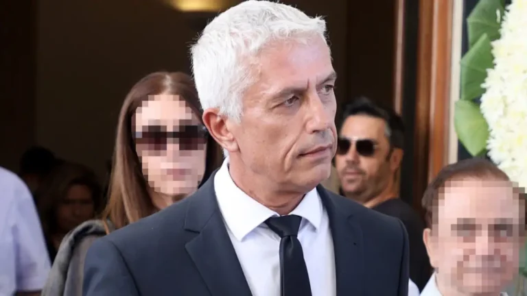 Γιώργος Καλλιακμάνης: «Με την πρώην σύζυγό μου ήμασταν μαζί σχεδόν 30 χρόνια, δεν έχουμε πάρει διαζύγιο, δεν υπάρχει λόγος»